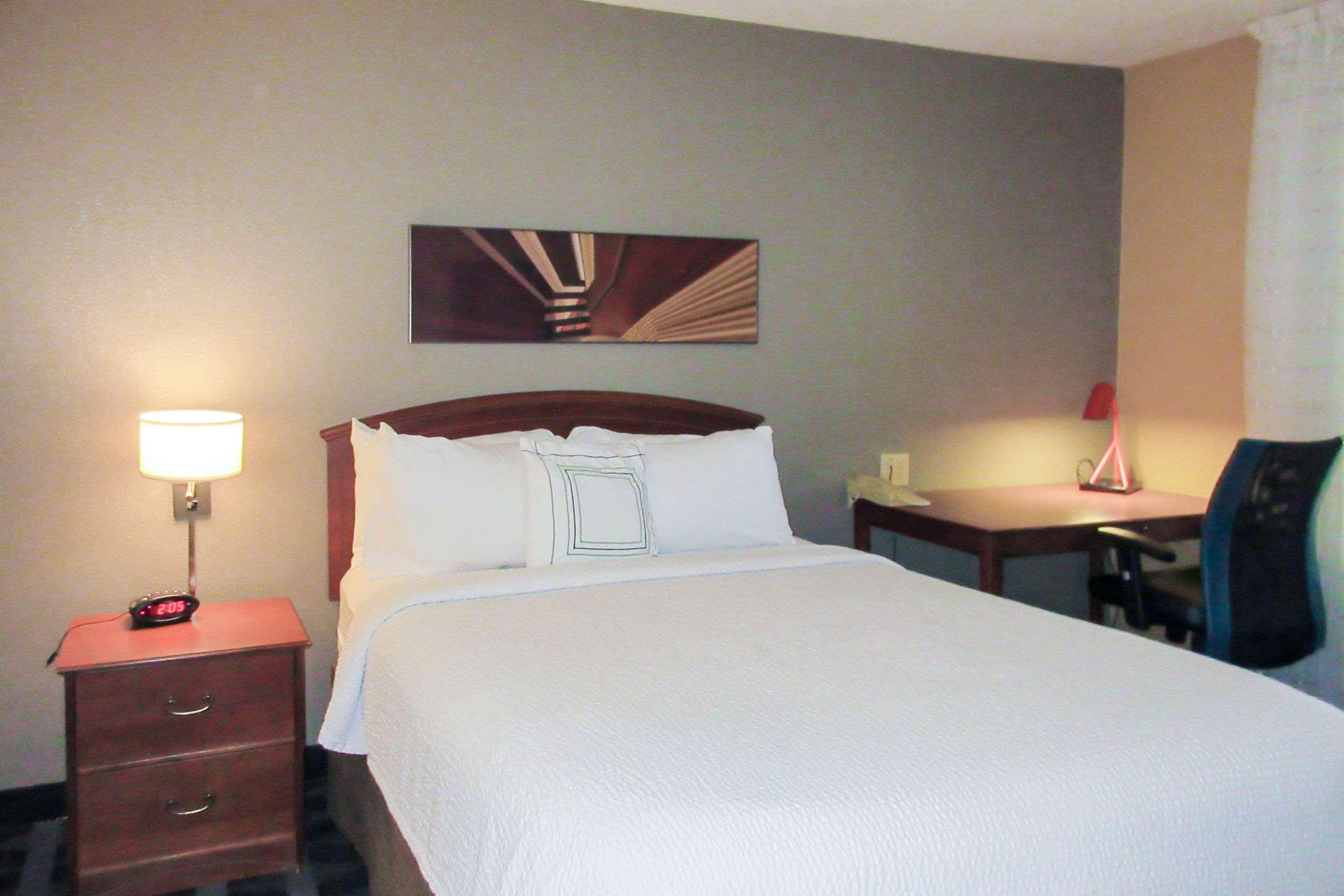 Suburban Extended Stay Hotel Greenville Haywood Mall Екстер'єр фото