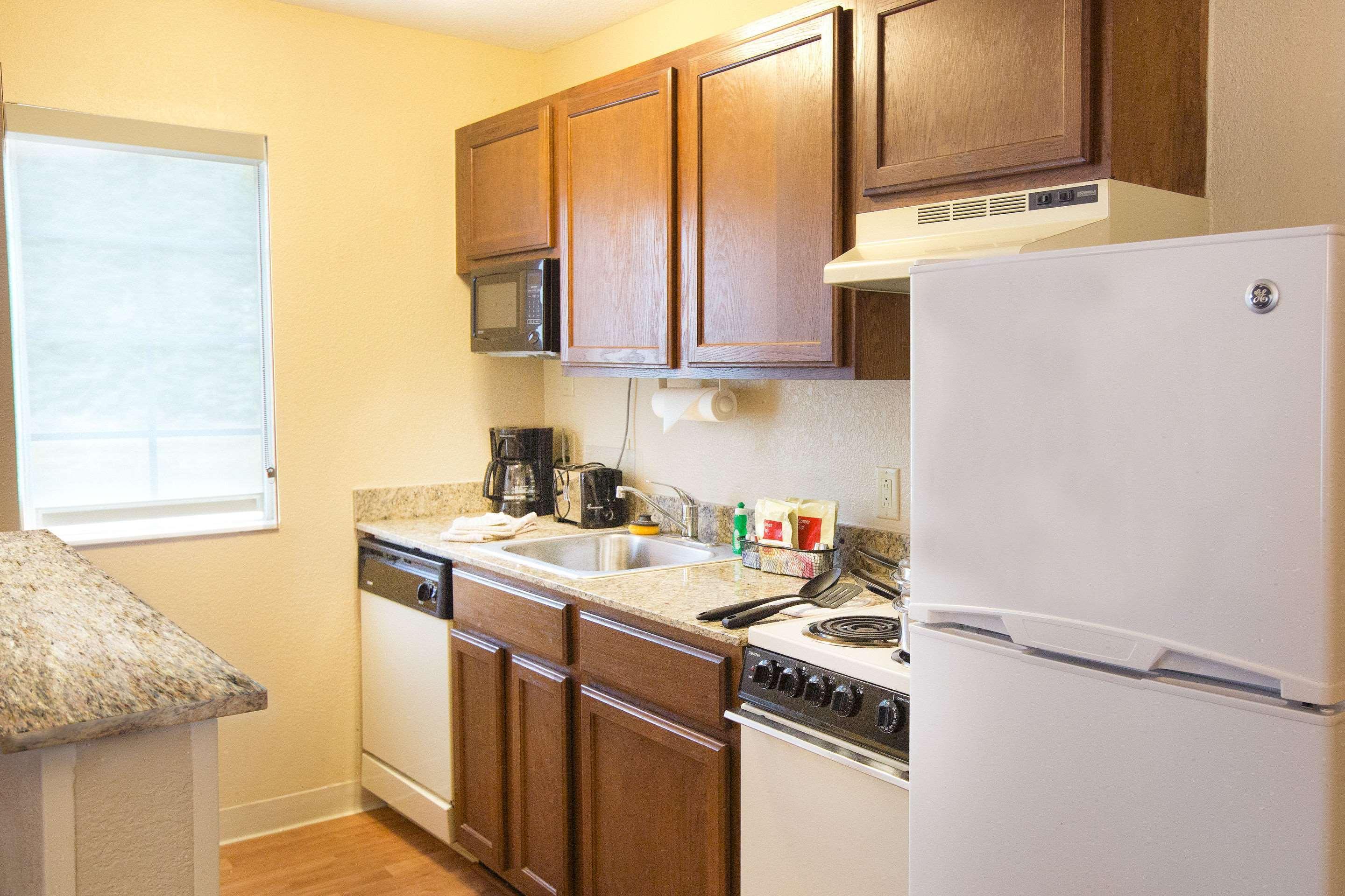 Suburban Extended Stay Hotel Greenville Haywood Mall Екстер'єр фото
